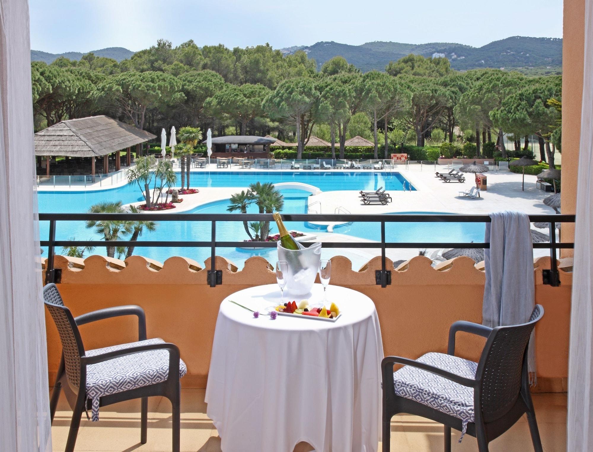 La Costa Hotel Golf & Beach Resort Pals Luaran gambar
